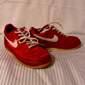 RED SATIN NIKE AIR